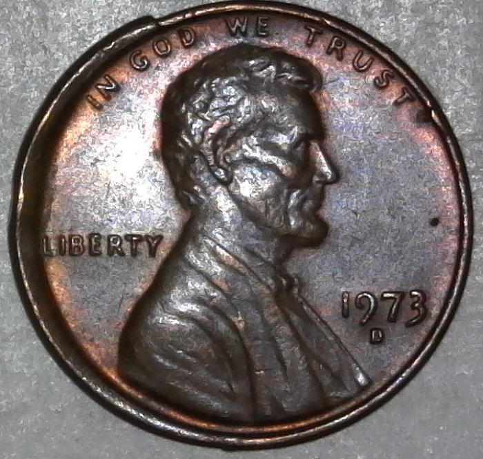 1973-D-Lincoln-Memorial-Cent-With-Retained-Collar-Break